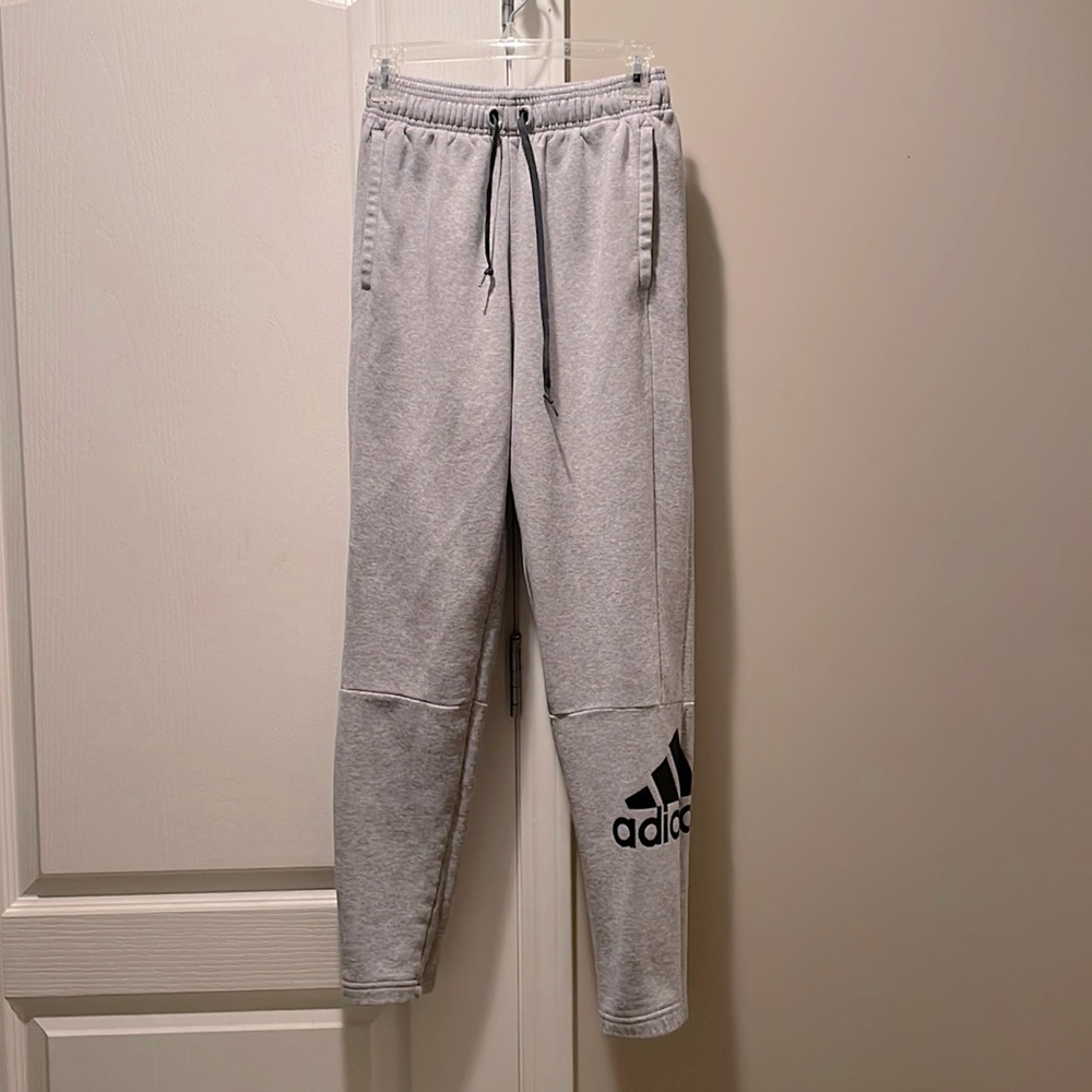 Men’s grey sweatpants